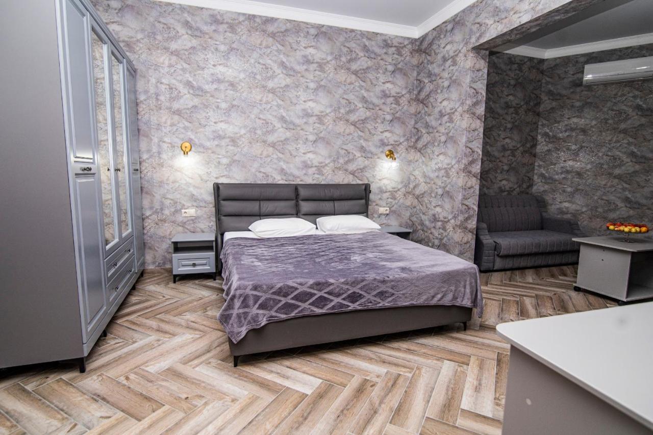 Hotel Black Sea Sukhumi Eksteriør bilde